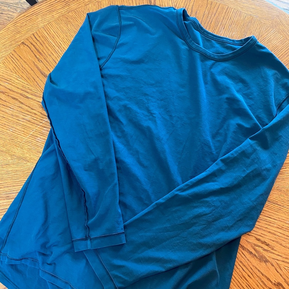 Lululemon 5 year basic tee